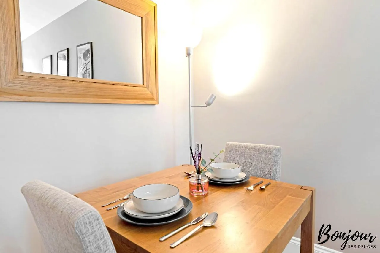 Mabillon Suite - Gorgeous-Haymarket, City Centre-Free Parking By Bonjour Residences Edinburgh