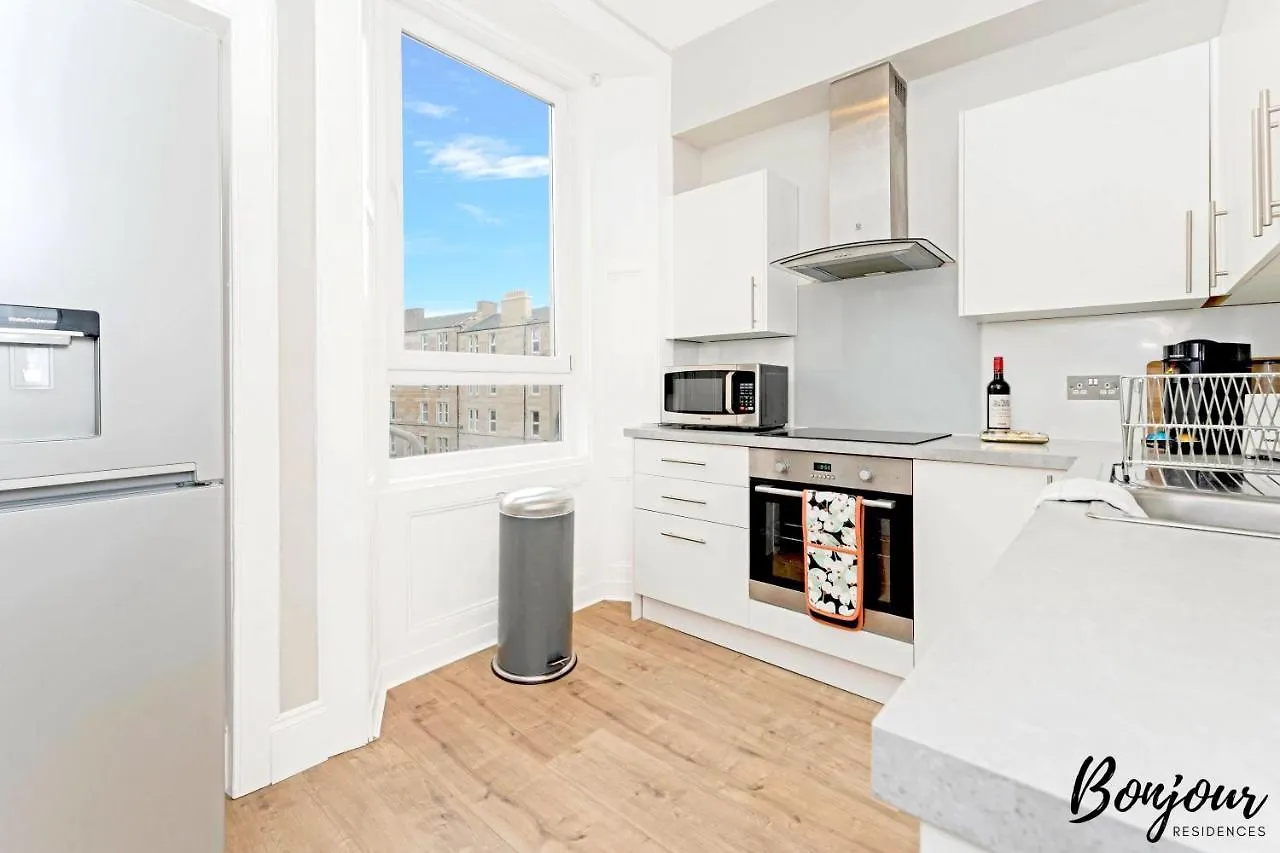 Mabillon Suite - Gorgeous-Haymarket, City Centre-Free Parking By Bonjour Residences Edinburgh 0*,  Velká Británie
